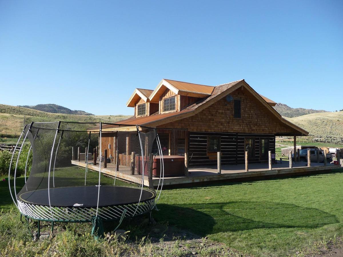 Schoolhouse Cabin Gardiner Exterior photo